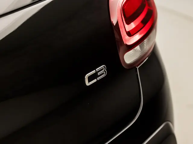 Citroën C3 1.2 PureTech S&S Sport 2019 Benzine 27