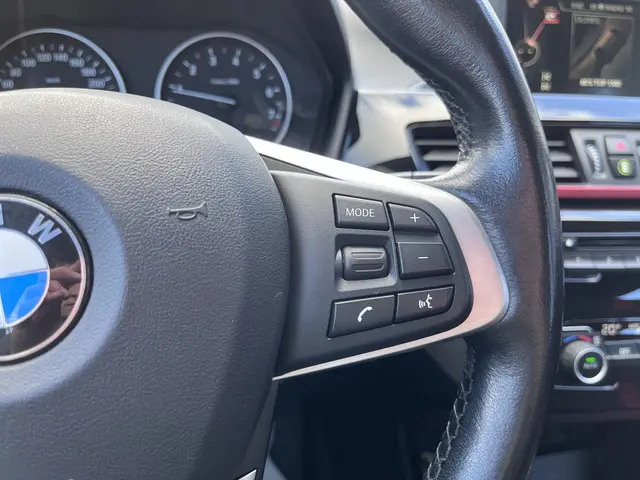 BMW X1 sDrive20i Executive 2017 Benzine 14