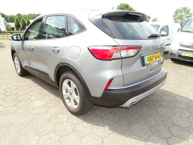 Ford Kuga 1.5 EcoBoost Trend 2021 Benzine 4