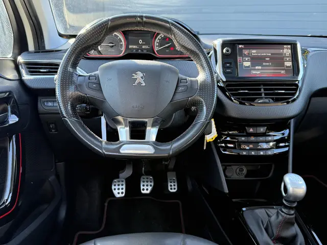 Peugeot 2008 1.2 PureTech GT-line 2016 Benzine 3