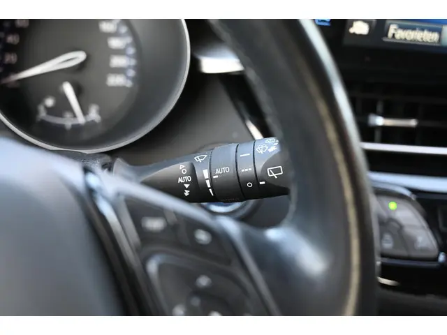 Toyota C-HR 1.8 Hybrid Dynamic 2019 Hybride Benzine 22