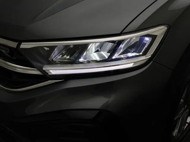 Volkswagen T-Roc 1.5TSI/150PK R-Line DSG 2023 Benzine 13