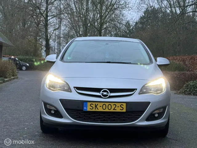 Opel Astra 1.4 Turbo 150PK/NAVI/PDC/DO/NWE APK 2014 Benzine 3