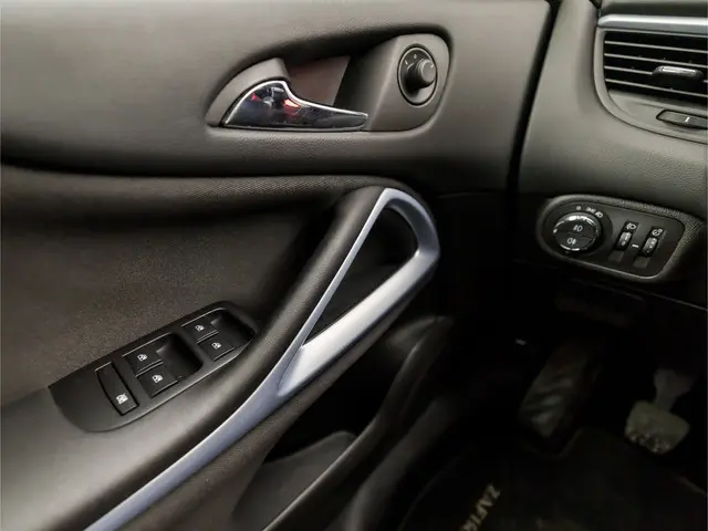 Opel Zafira Tourer 1.4 Edition 7 Persoons 2015 Benzine 22