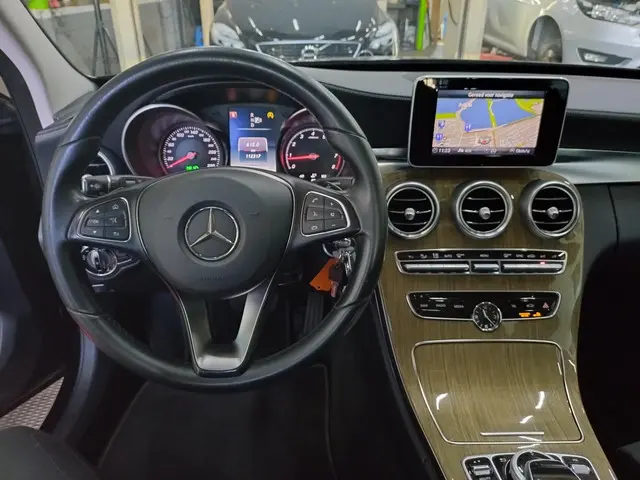 Mercedes-Benz C-Klasse Estate 200 Edition 1 2014 Benzine 9