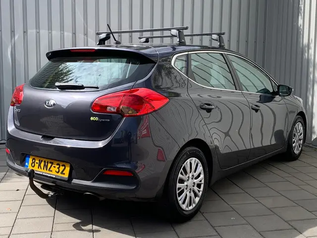 Kia cee'd 1.6 GDI Comfort Pack|Navigatie|Airco| 2013 Benzine 4