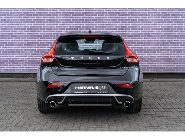 Volvo V40 T4 190pk R-Design 2018 Benzine 5