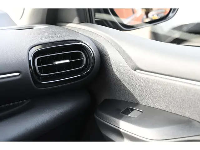 Mazda 2 Hybrid 116 automaat Select 2023 Hybride Benzine 29