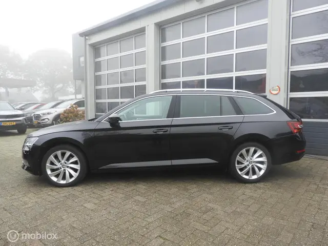 Škoda Superb Combi 1.8 TSI Business 2016 Benzine 4