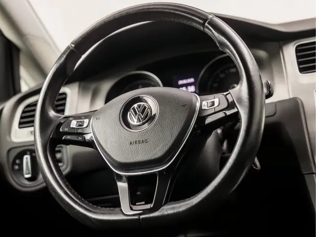 Volkswagen Golf 1.0 TSI Sportline 2015 Benzine 17