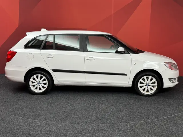 Škoda Fabia Combi 1.2 TSI Fresh 2013 Benzine 16