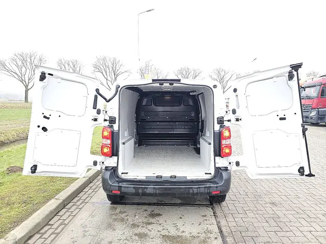 Peugeot Expert 2.0 2024 Diesel 12