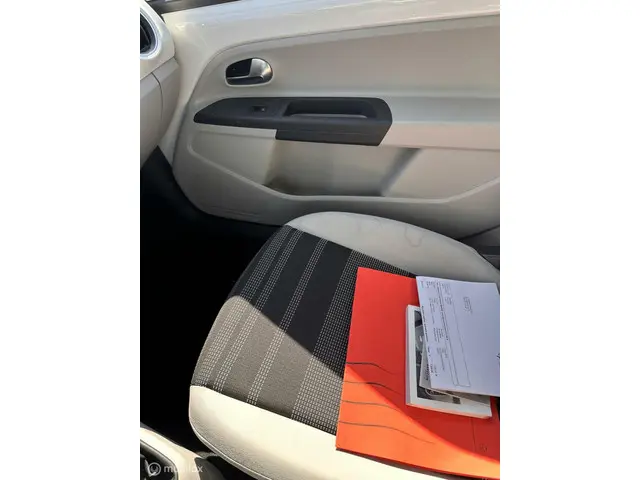 SEAT Mii 1.0 Style Chic 2013 Benzine 21