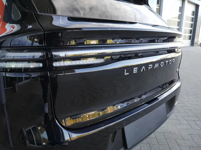 Leapmotor C10 Design ProMax AWD 81.9kWh 2025 Elektrisch 13