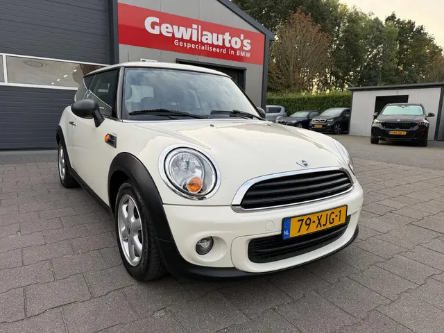 MINI One Mini 1.6 Business Line Org NL 2012 Benzine 11