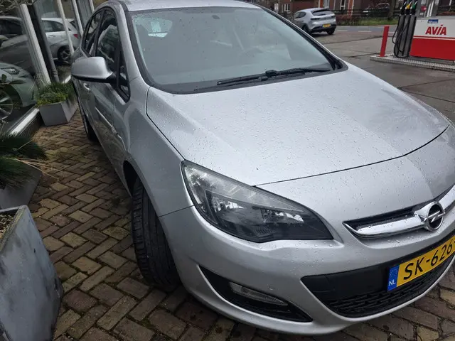 Opel Astra 1.4 Turbo Design Edition 2014 Benzine 13