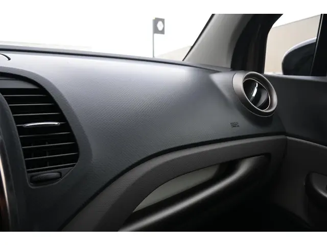 Renault Captur TCe 120 EDC Barista 2015 Benzine 26