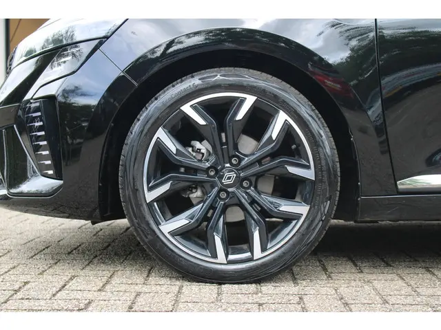Renault Clio 1.0 TCe 90 GPF techno 2024 Benzine 27
