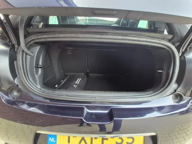 Citroën DS3 Cabrio 1.2 VTi So Chic nw APK 2014 Benzine 17