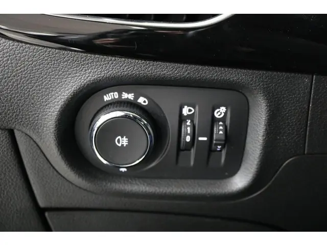 Opel Astra 1.2 Business Elegance 2021 Benzine 16