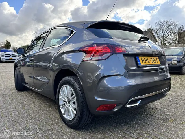 Citroën DS4 1.2 PureTech Business 37.666 km! 2016 Benzine 3