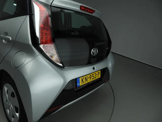 Toyota Aygo 1.0 VVT-i x-play 2016 Benzine 26