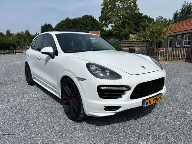 Porsche Cayenne 4.8 GTS panorama 22 inch 2013 Benzine 2