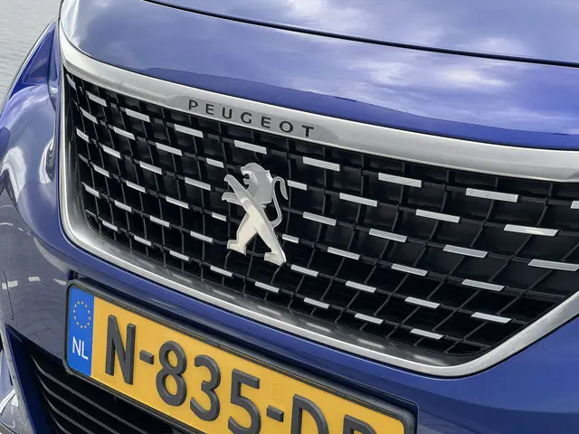 Peugeot 3008 1.6 e-THP GT Line 2018 Benzine 29