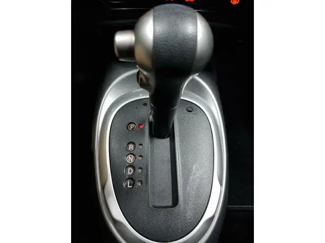 Nissan Juke 1.6 Acenta automaat 2015 Benzine 34