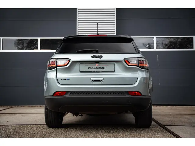 Jeep Compass 4xe 240 PHEV Upland 2022 Hybride Benzine 4