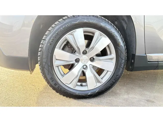 Peugeot 2008 1.2 PureTech Allure 2016 Benzine 4