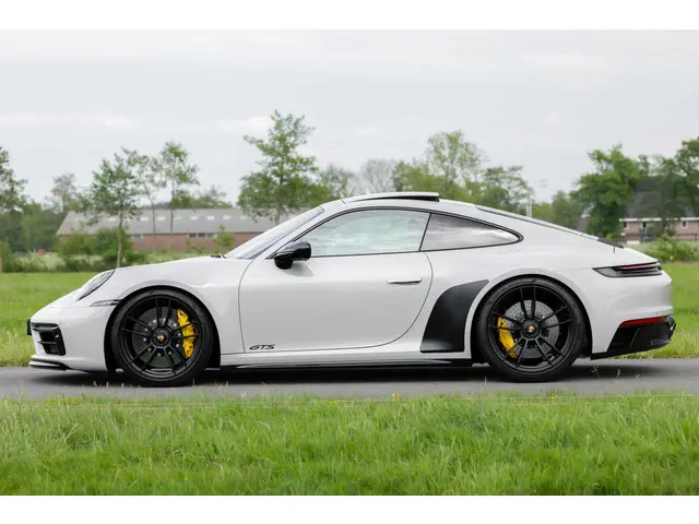 Porsche 911 3.0 Carrera GTS 2022 Benzine 34