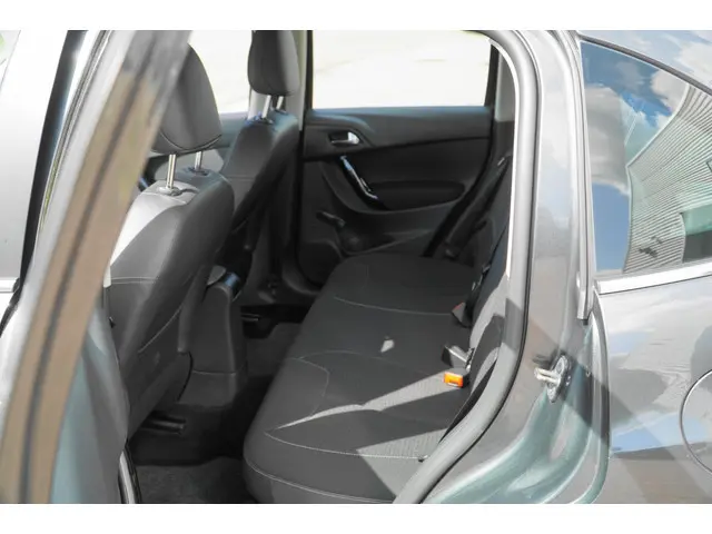 Citroën C3 1.2 VTi Collection 2013 Benzine 16