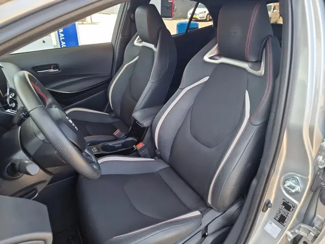 Toyota Corolla Hybrid 140 GR Sport 2023 Hybride Benzine 17