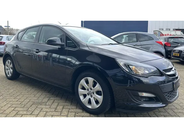 Opel Astra 2