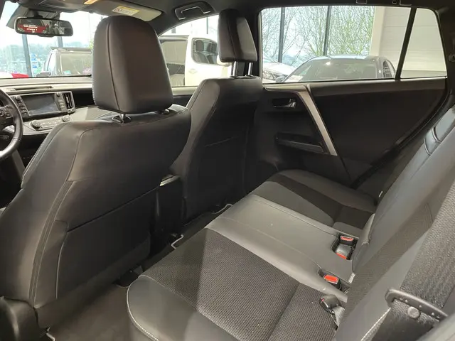 Toyota RAV4 2.5 Hybrid AWD Style 2017 Hybride Benzine 8