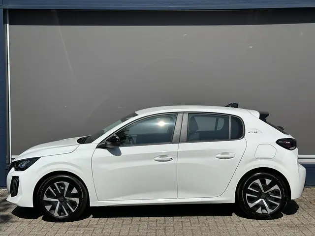 Peugeot 208 1.2 Style 2025 Benzine 3