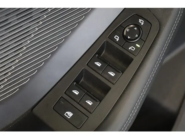 BMW 1 Serie 120 2025 Benzine 21