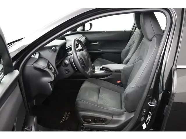 Lexus UX 300e Business 54 kWh 2020 Elektrisch 16