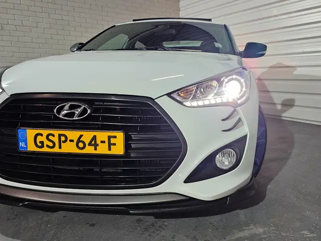 Hyundai Veloster 1.6 T-GDI i-Catcher Premium 2015 Benzine 4