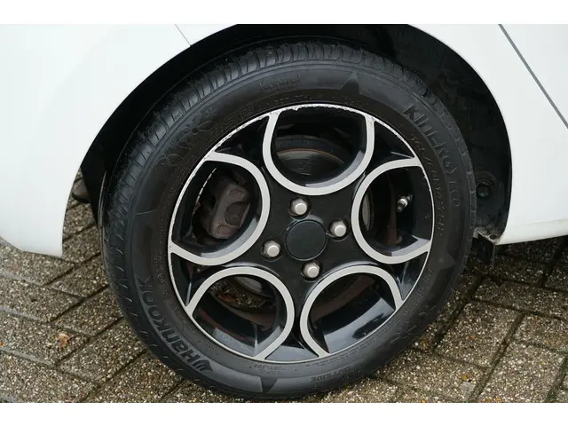 Kia Picanto 1.0 CVVT DynamicLine 2016 Benzine 38