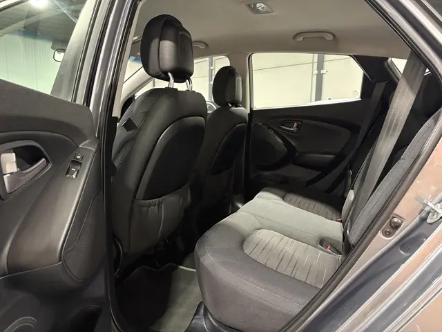 Hyundai ix35 1.6i GDI Business Edition 2015 Benzine 17