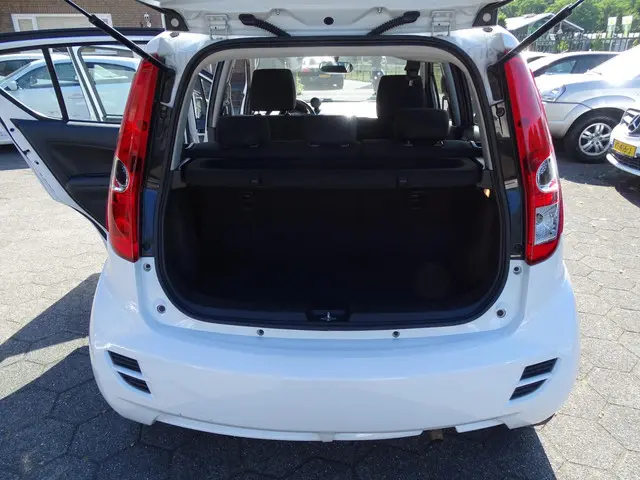 Suzuki Splash 1.0 VVT Comfort EASSS 2015 Benzine 9