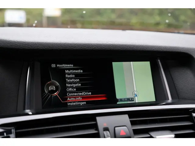 BMW X3 xDrive35i High Executive 2015 Benzine 21