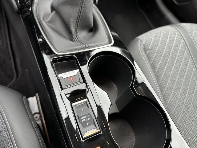 Peugeot 208 1.2 Turbo 100 PK Allure 2025 Benzine 32