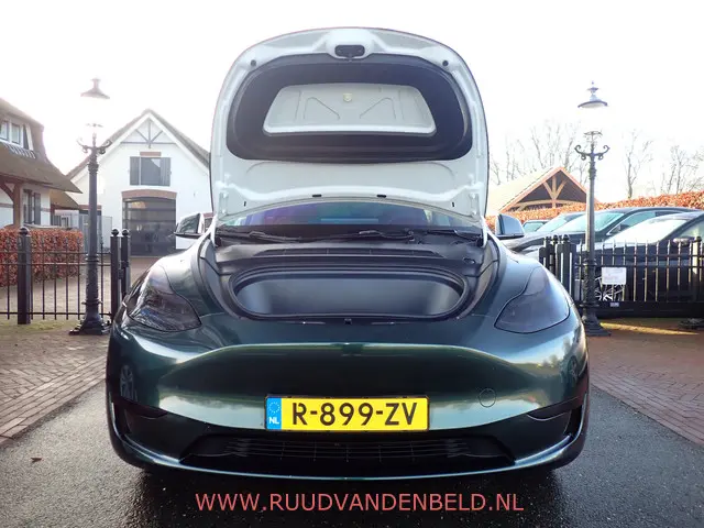 Tesla Model Y RWD LFP 60KWH 2022 Elektrisch 46