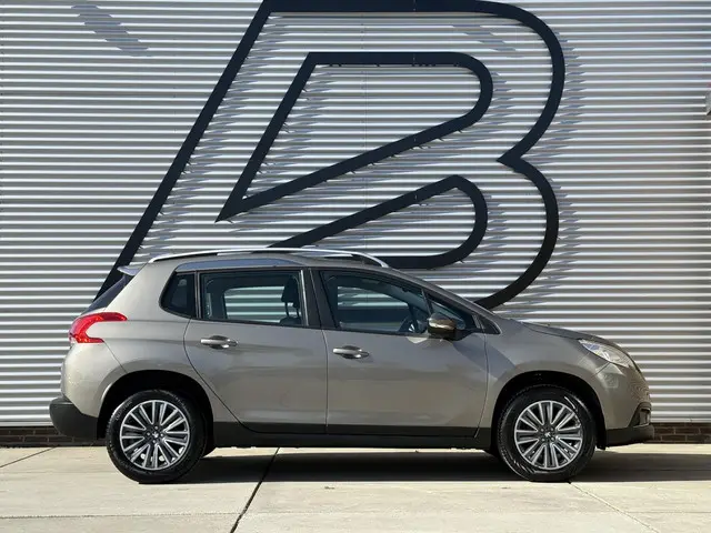 Peugeot 2008 1.2 PureTech Active 2016 Benzine 6