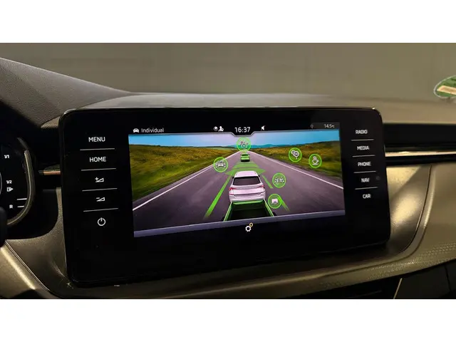 Škoda Kamiq 1.5 TSI ACT Business Edition 2020 Benzine 17