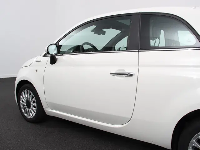 Fiat 500 1.0 Hybrid Dolcevita 2022 Benzine 32