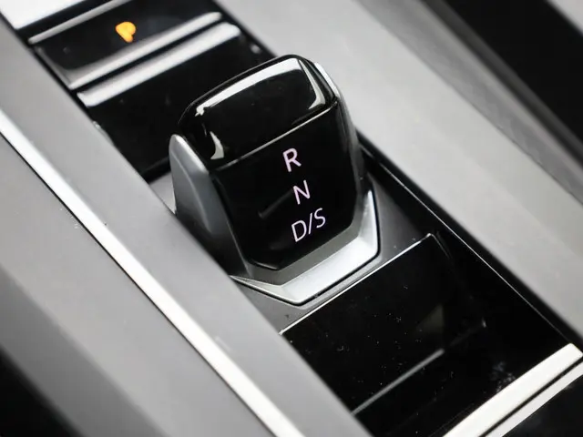 Volkswagen Golf 1.0eTSI/110PK Life DSG 2023 Benzine 14